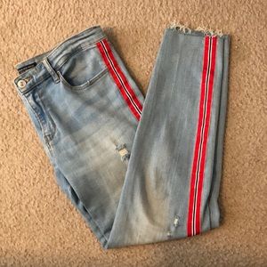 STRADIVARIUS jeans with red stripe